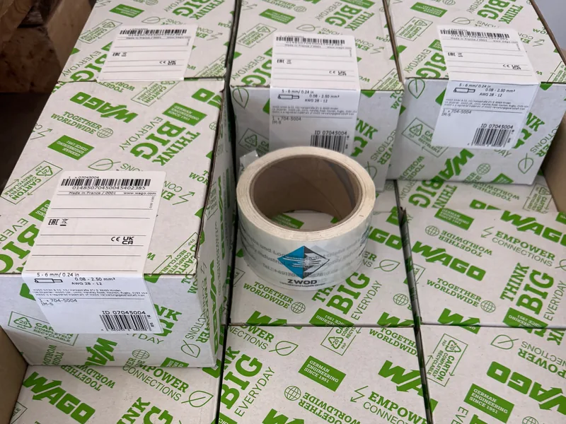Original-packed WAGO cartons with ZWOD tape in the Berlin warehouse